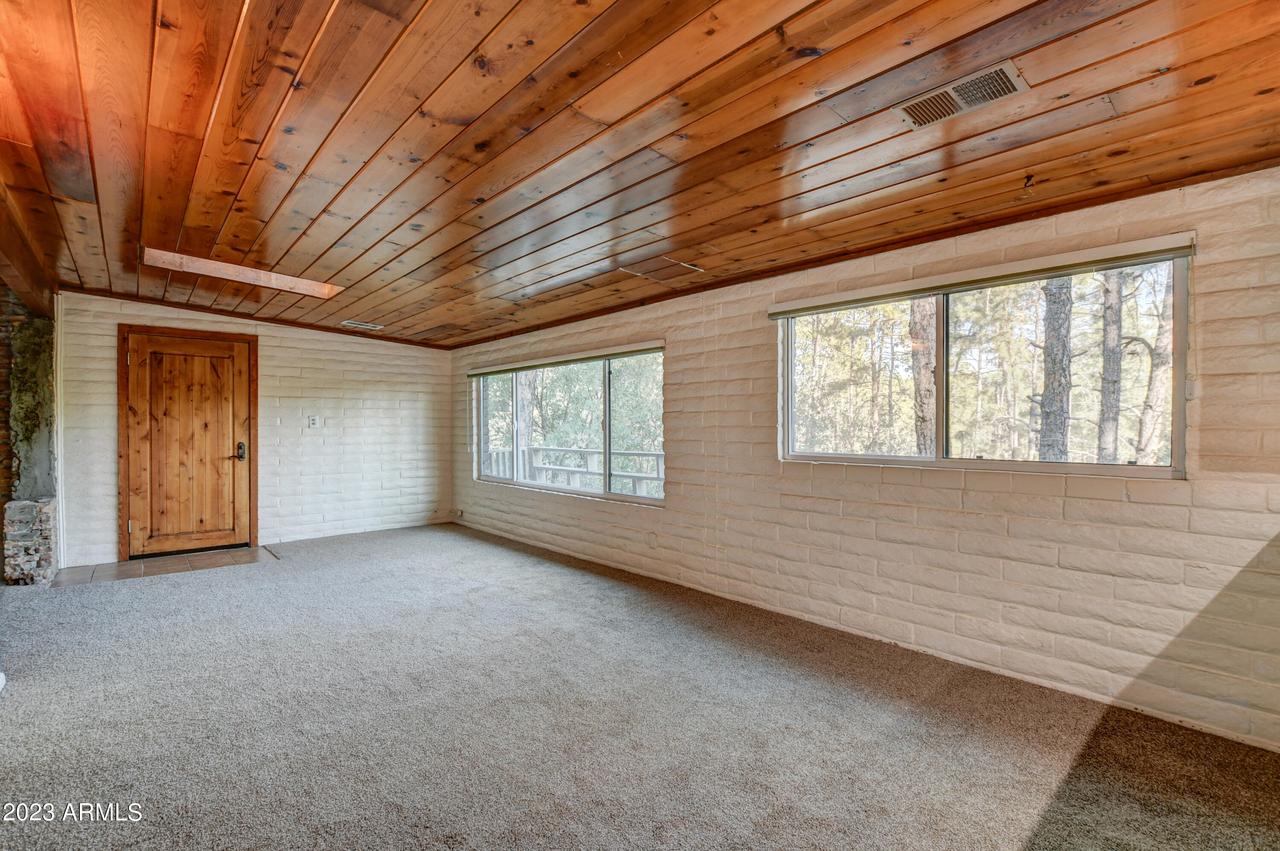 1021 S Walnut Rd., Prescott, AZ 86303