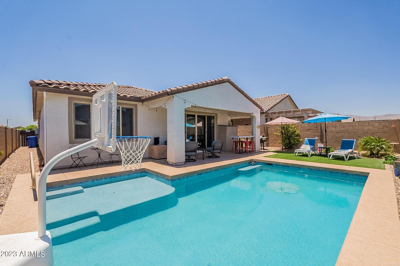 18804 W Cholla St., Surprise, AZ 85388