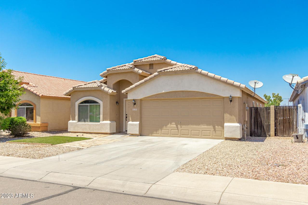1270 E Elm Rd., San Tan Valley, AZ 85140