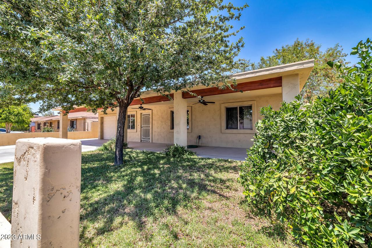 1560 W Cochise Dr., Phoenix, AZ 85021