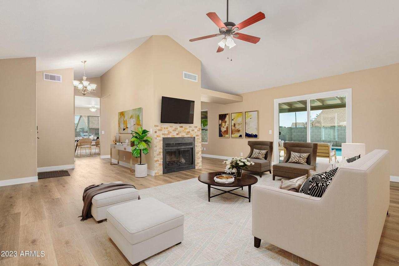 11802 N 78th Ave., Peoria, AZ 85345