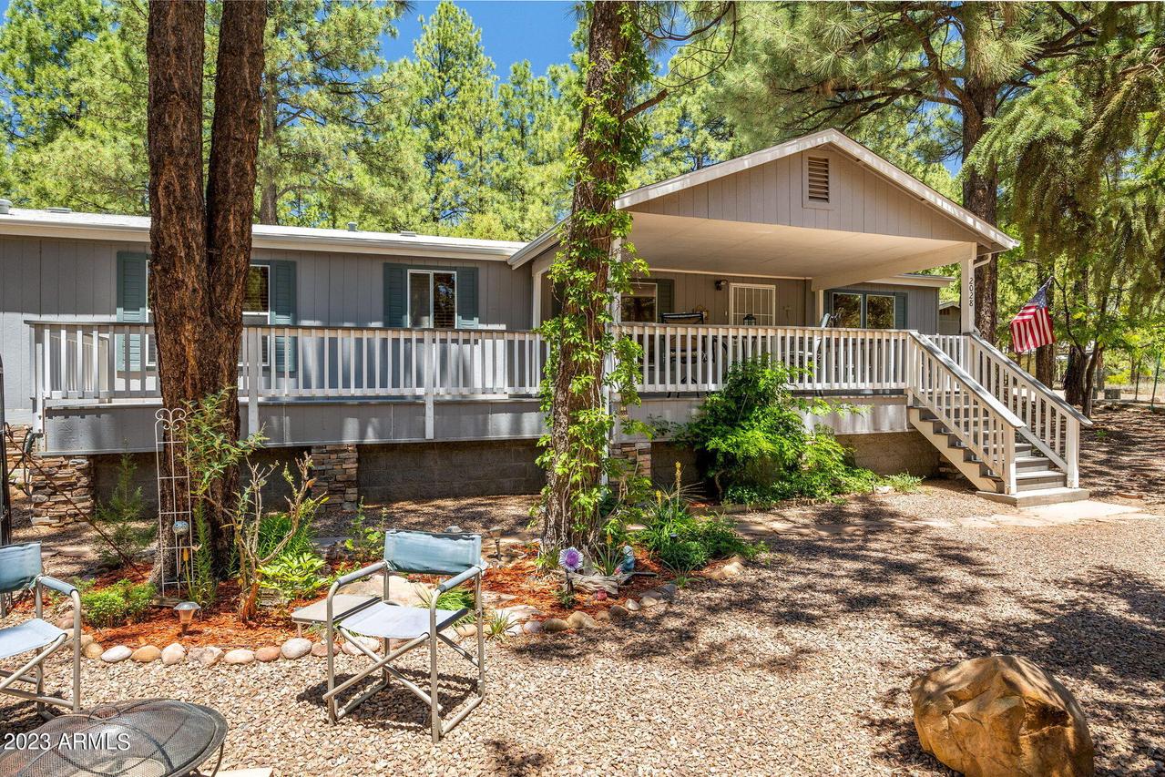 2028 Wilderness Dr., Overgaard, AZ 85933
