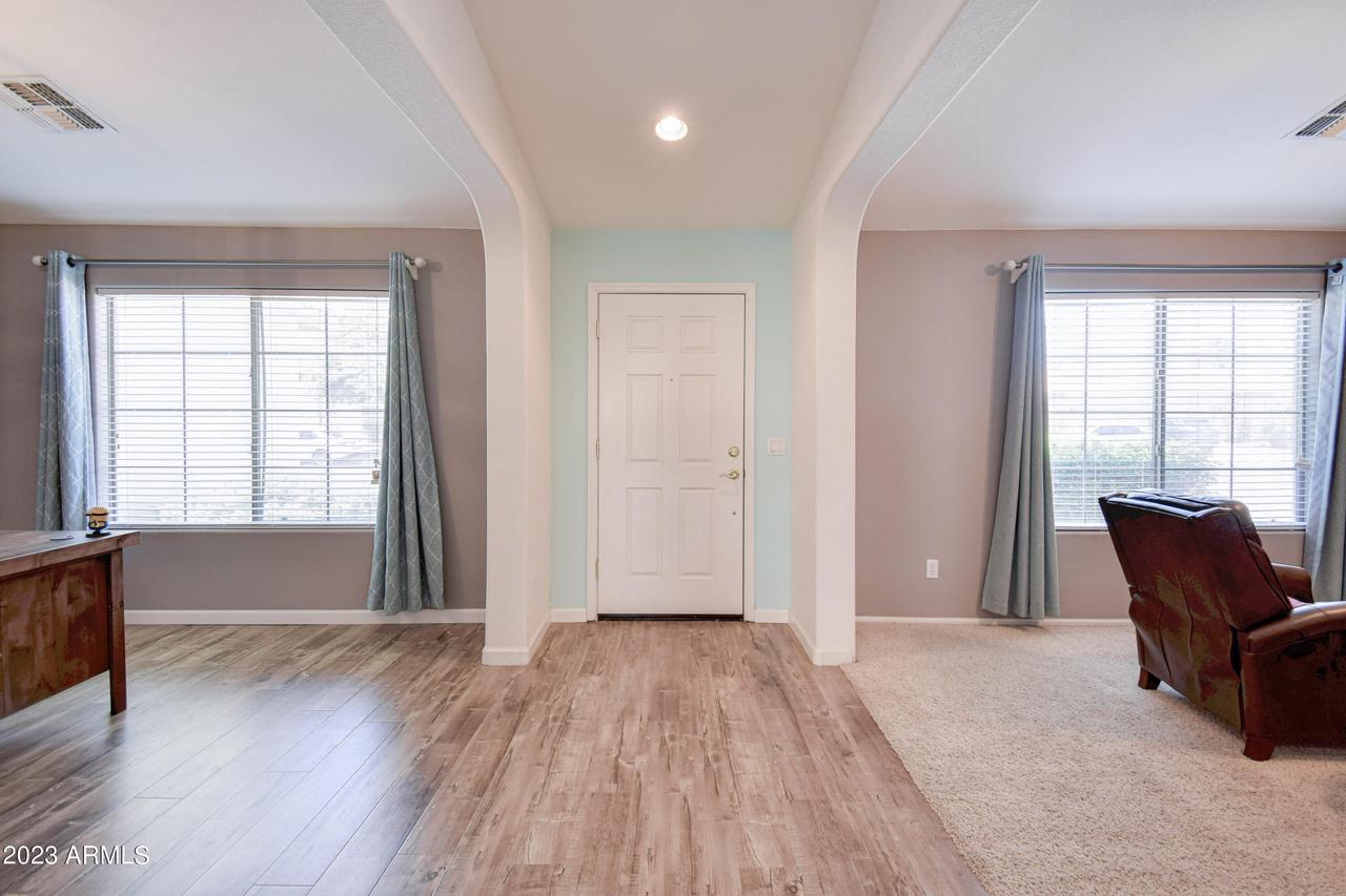 4149 E Somerset Way, San Tan Valley, AZ 85140