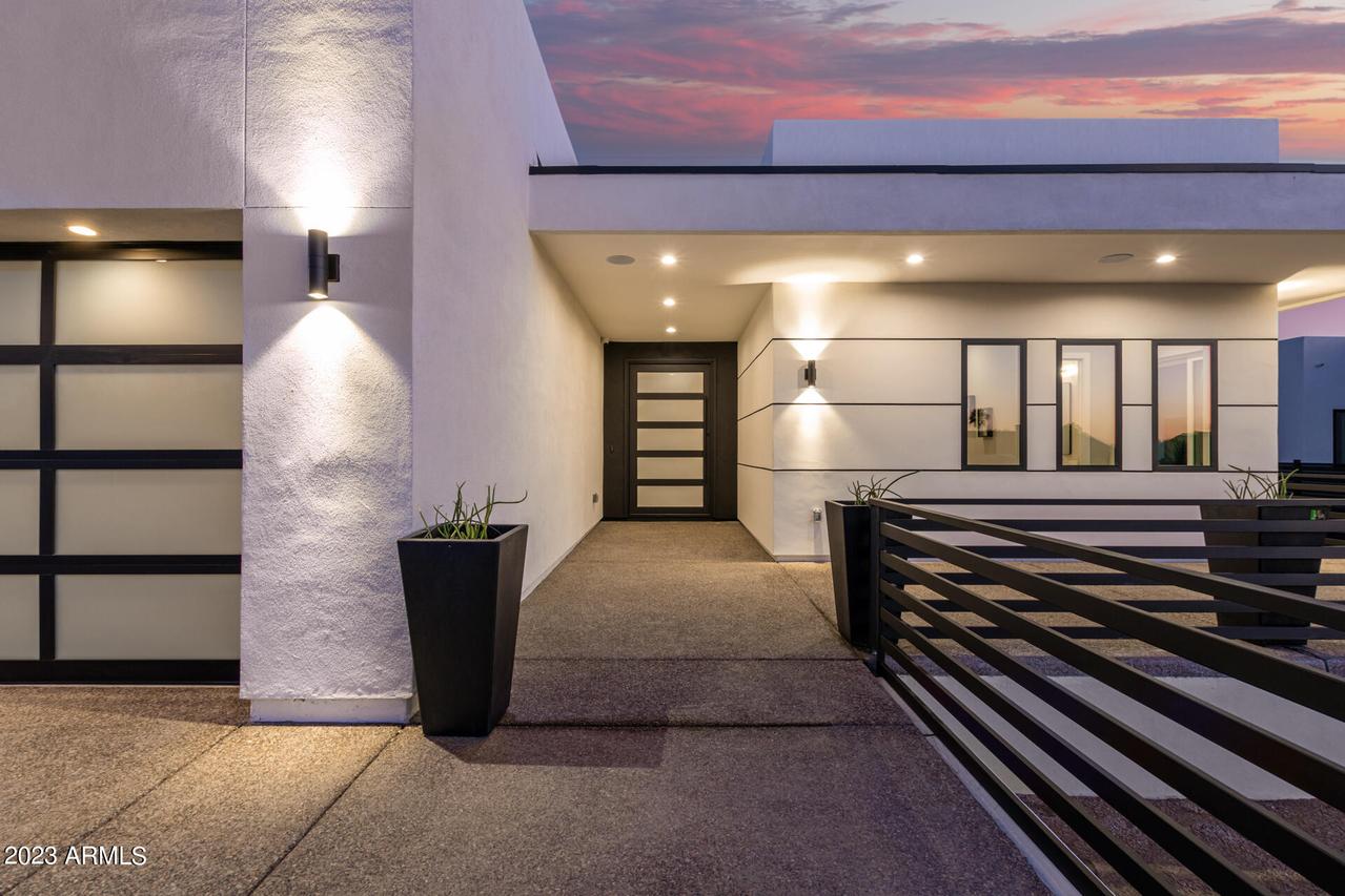 1525 E Euclid Ave., Phoenix, AZ 85042