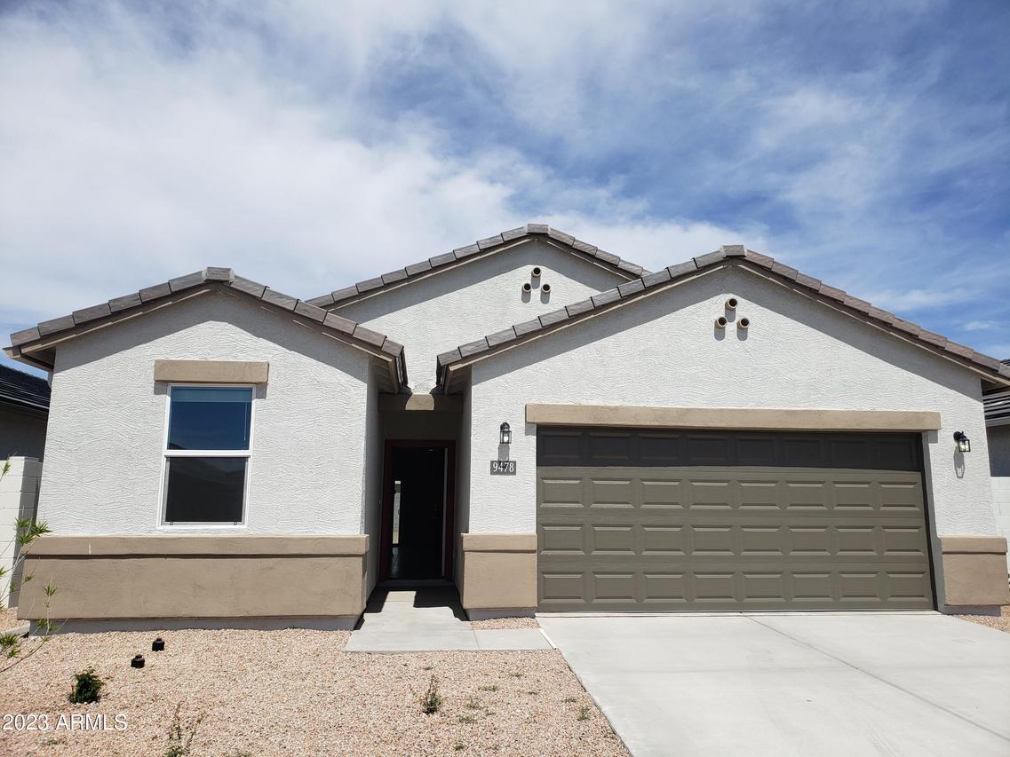 9423 E Orange Grove St., Florence, AZ 85132