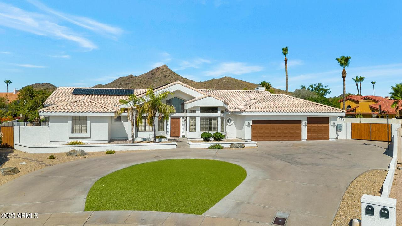 2901 E Crocus Dr., Phoenix, AZ 85032