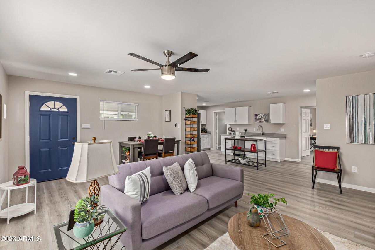 3006 E Cypress St., Phoenix, AZ 85008