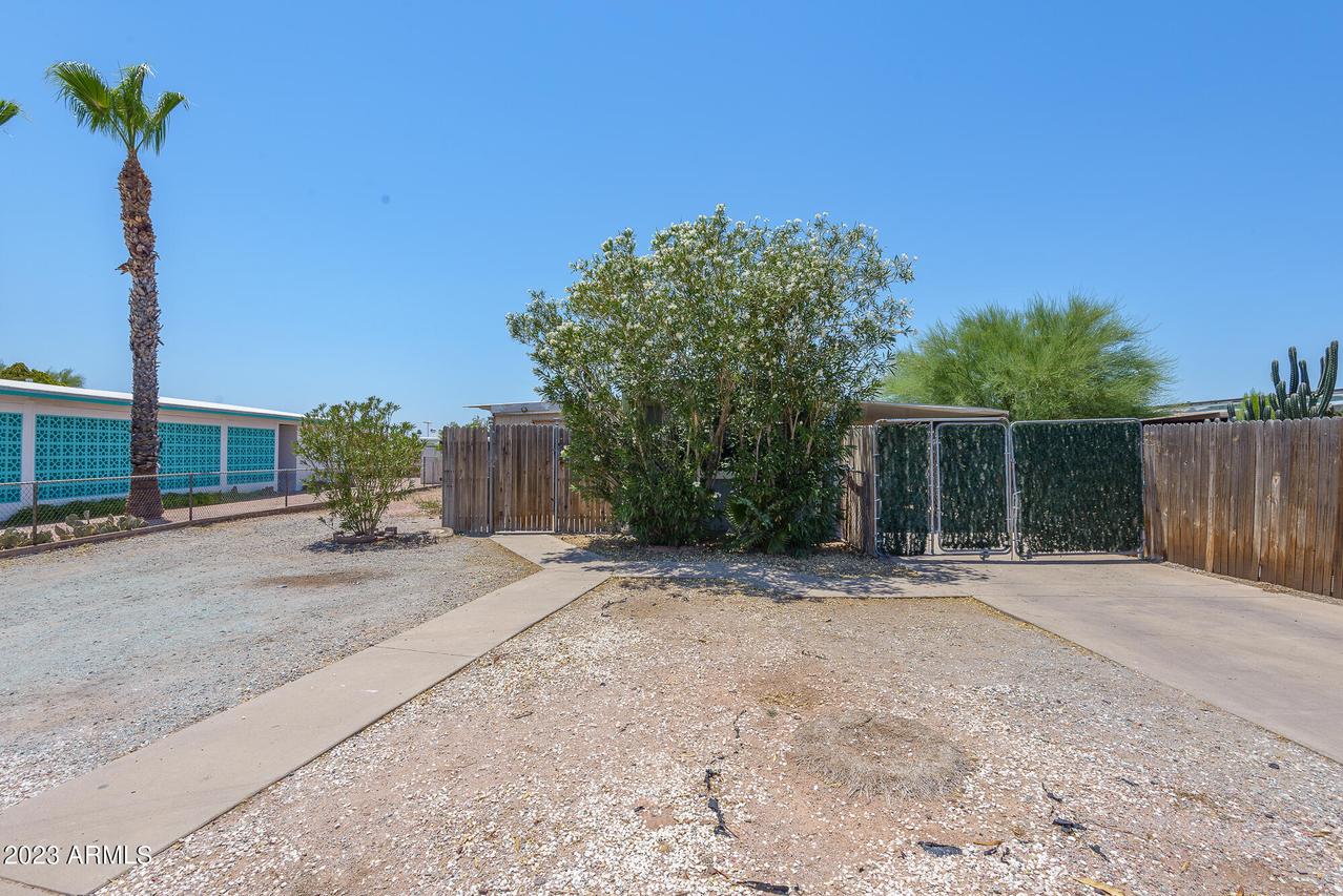 660 N Pinal Dr., Apache Junction, AZ 85220