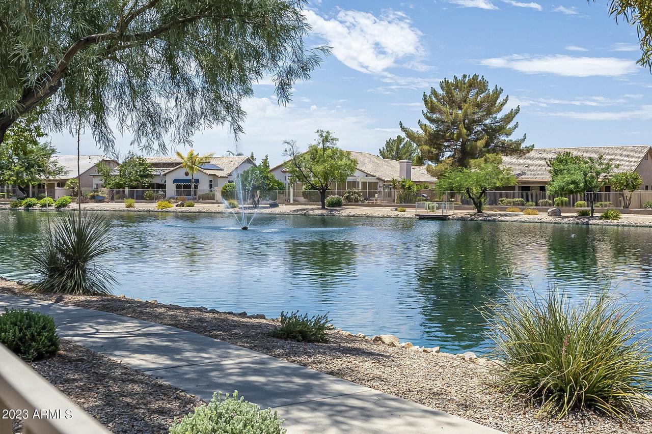 19926 N 108th Ave., Sun City, AZ 85373