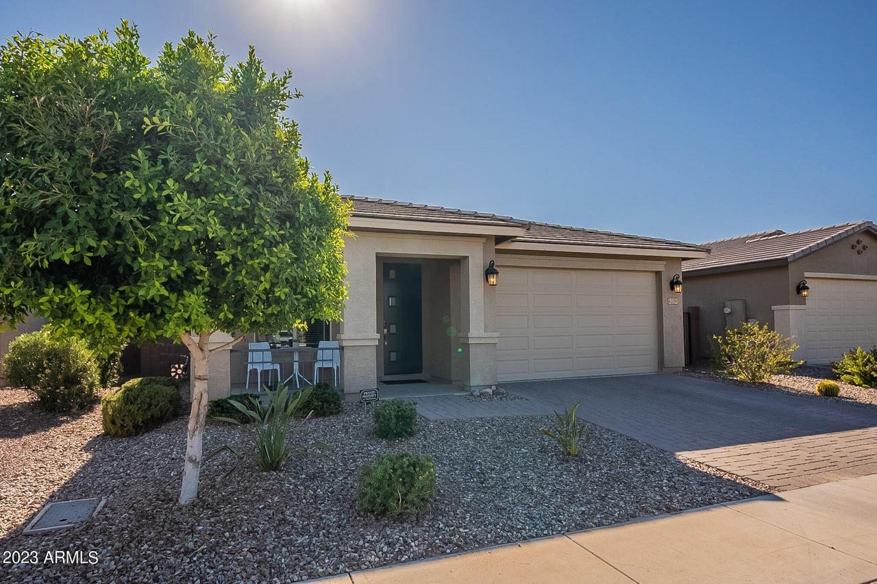 42088 N Hinoki St., San Tan Valley, AZ 85140