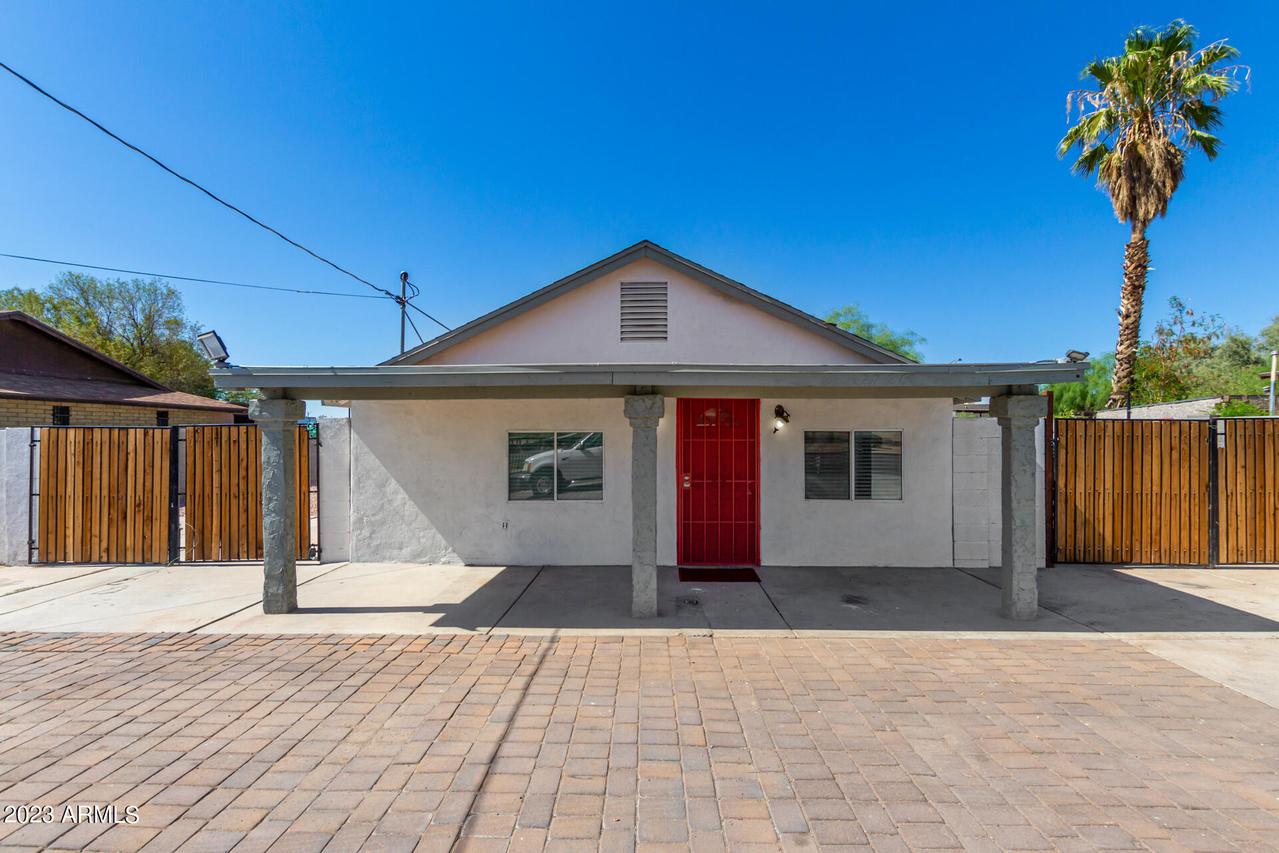 2726 W Durango St., Phoenix, AZ 85009