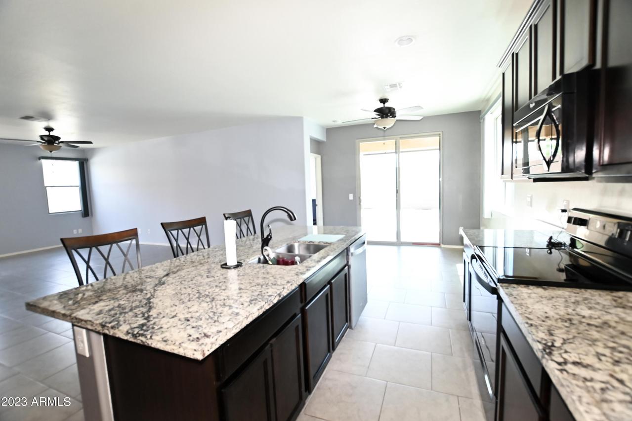 18381 W Via Del Sol, Surprise, AZ 85387