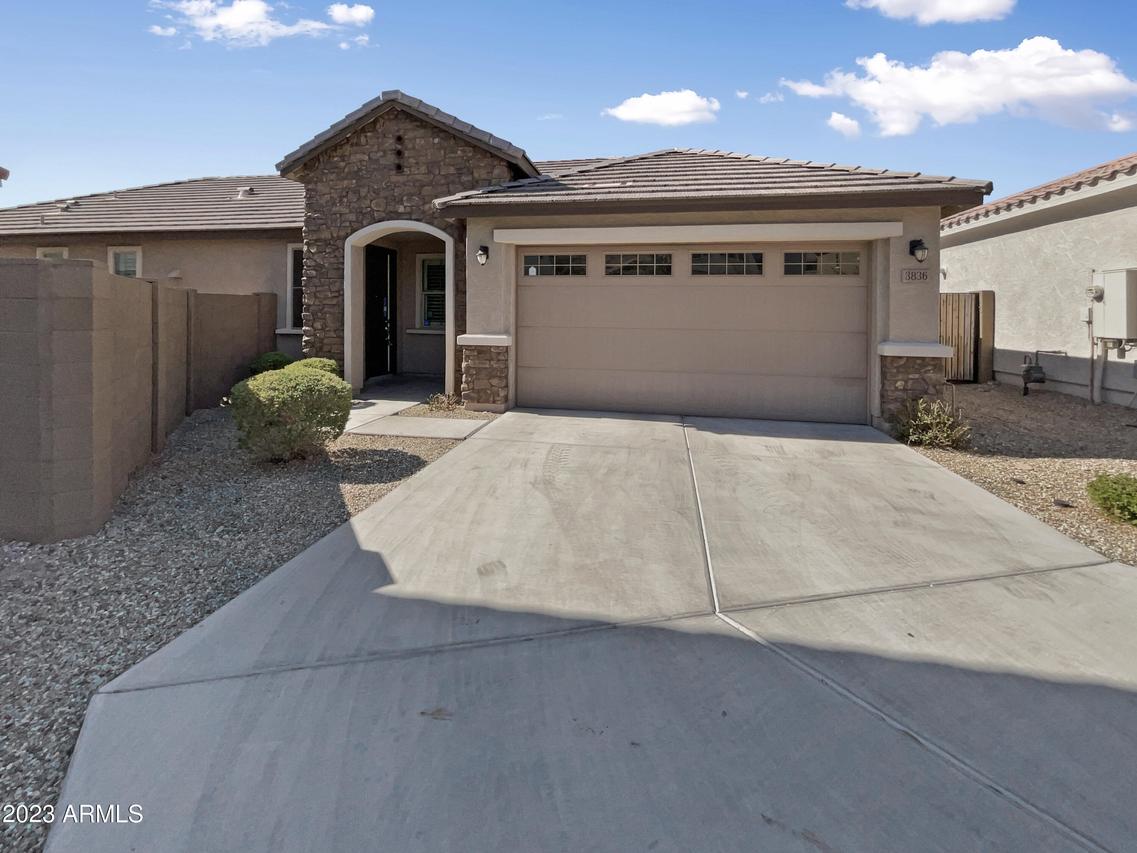 3836 E Sophie Ln., Phoenix, AZ 85042