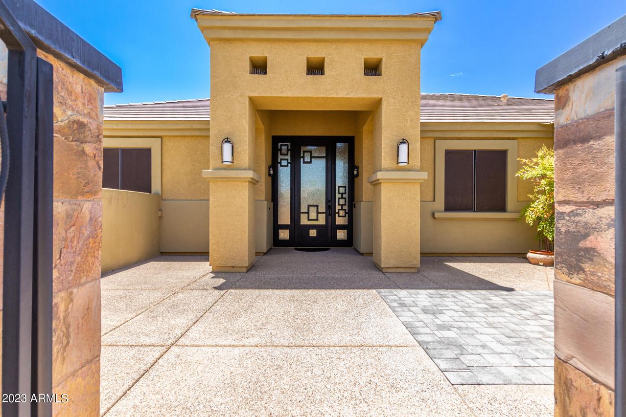 7139 E Grandview St., Mesa, AZ 85207