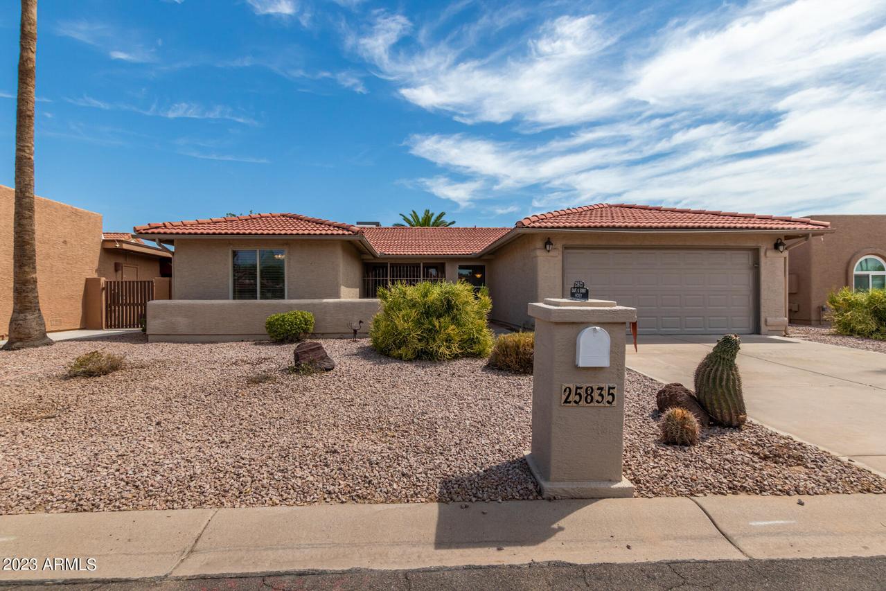 25835 S Greencastle Dr., Sun Lakes, AZ 85248