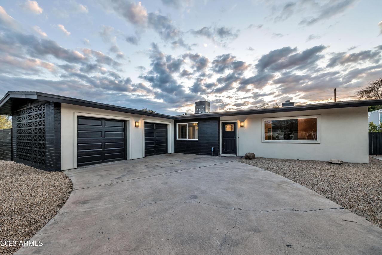 7142 N 12th St., Phoenix, AZ 85020