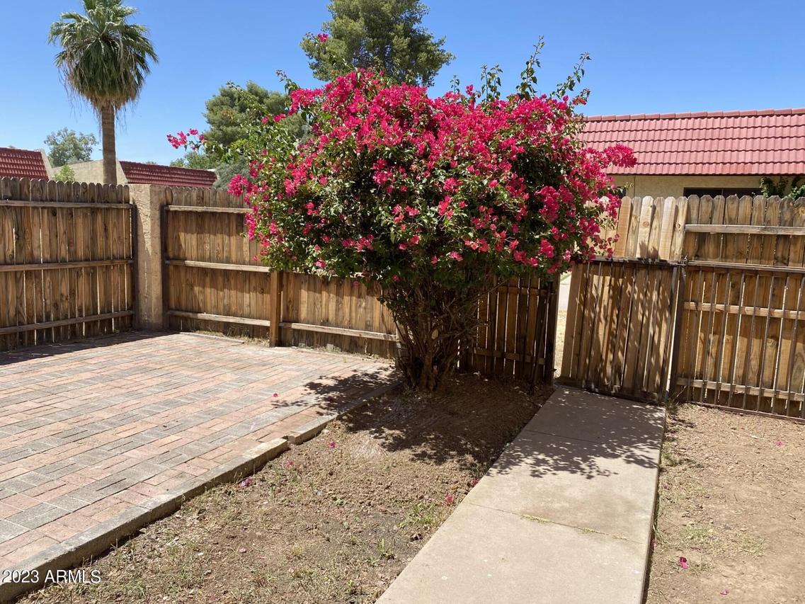 3326 W Del Monico Ln., Phoenix, AZ 85051