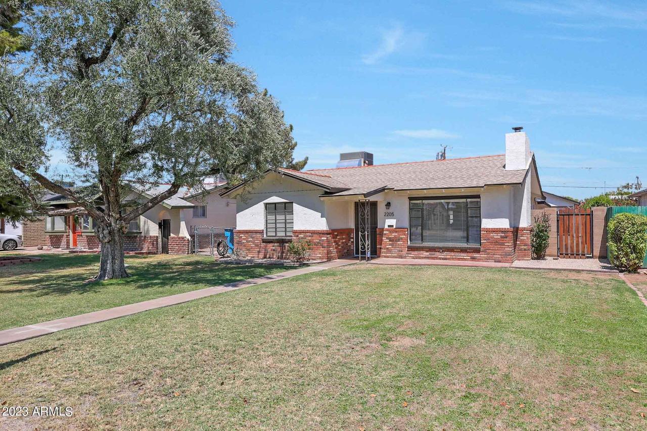 2205 N Laurel Ave., Phoenix, AZ 85007
