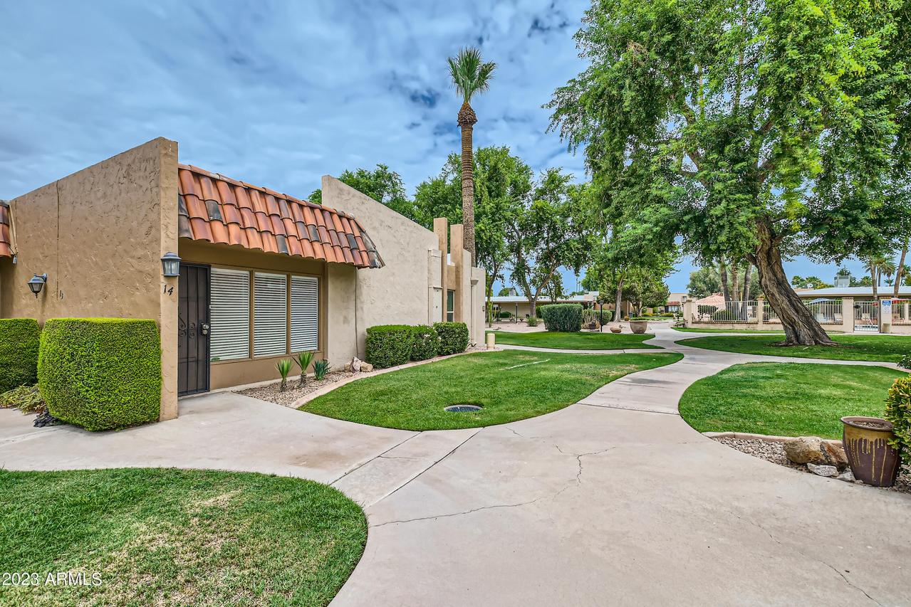 1320 E Bethany Home Rd. #14, Phoenix, AZ 85014
