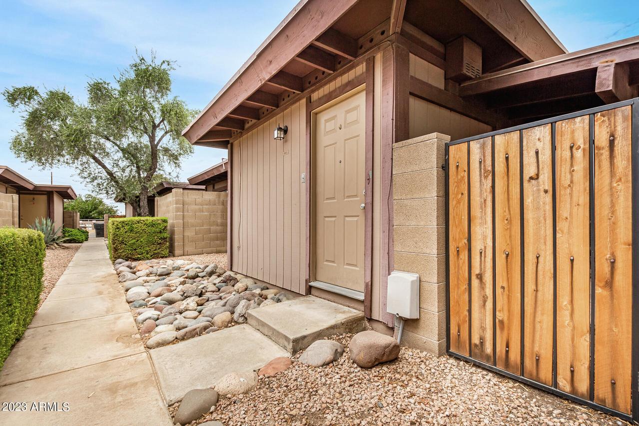 834 S Casitas Dr. #D, Tempe, AZ 85281