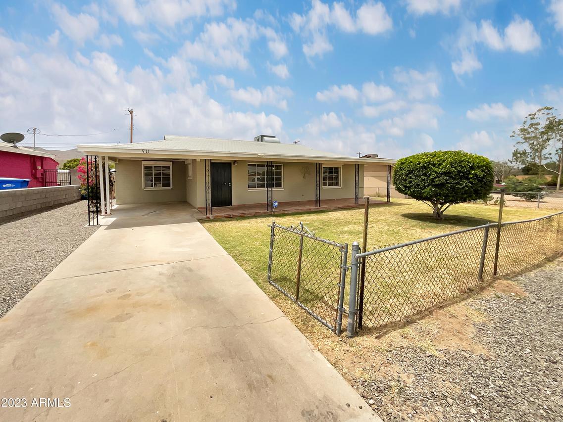 911 W Paseo Way, Phoenix, AZ 85041