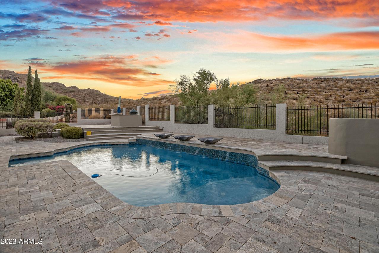 2348 E Cheryl Dr., Phoenix, AZ 85028