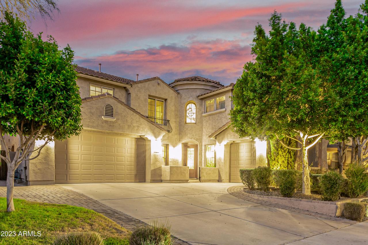 26313 N 49th Glen, Phoenix, AZ 85083
