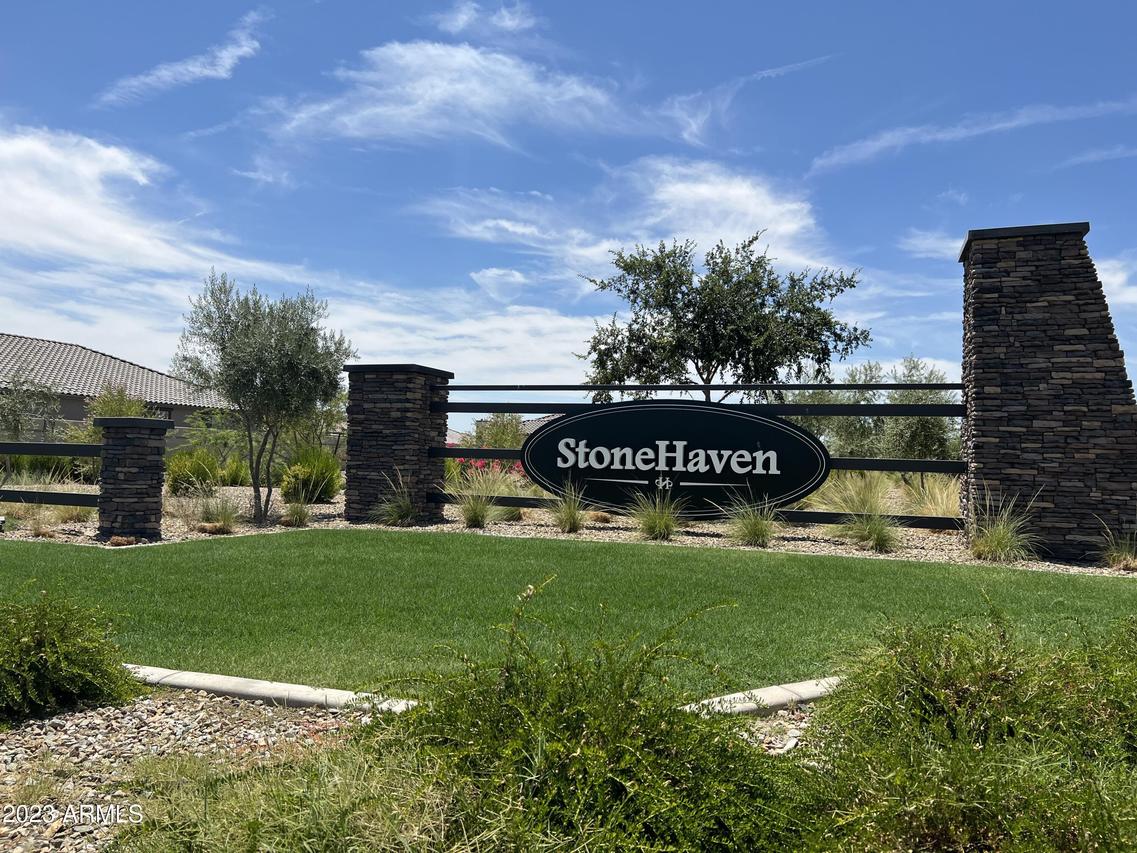 5956 N 90th Dr., Glendale, AZ 85305