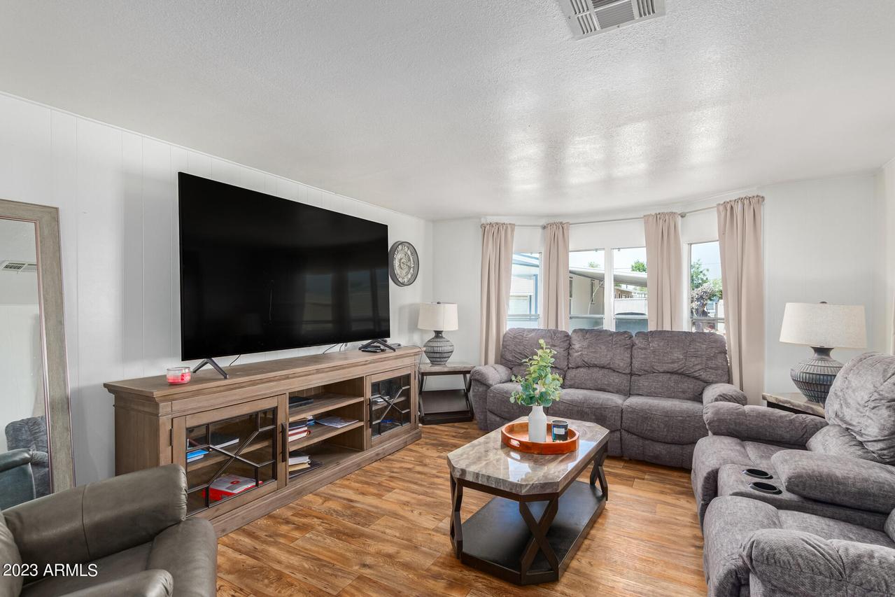 2121 N Center St. #186, Mesa, AZ 85201