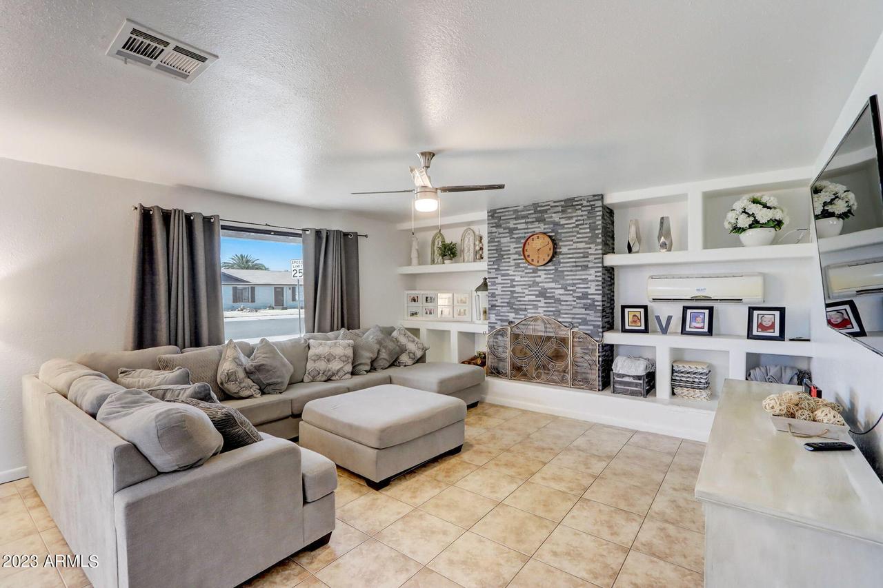 1910 W Topeka Dr., Phoenix, AZ 85027