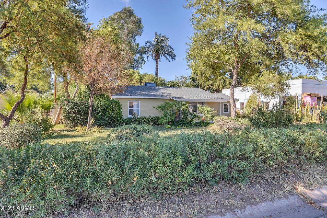 2338 W San Miguel Ave., Phoenix, AZ 85015