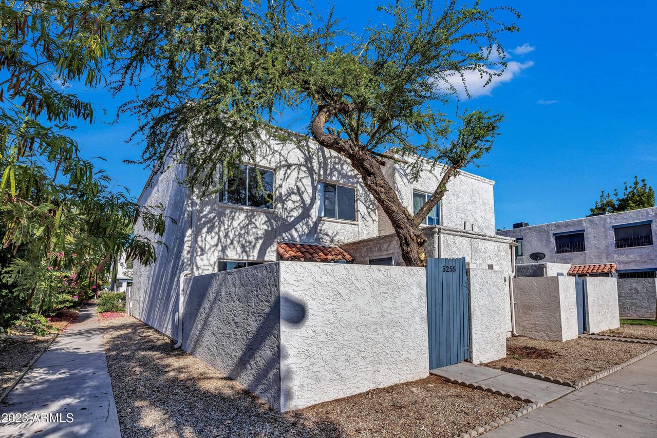 5255 N 42nd Dr., Phoenix, AZ 85019