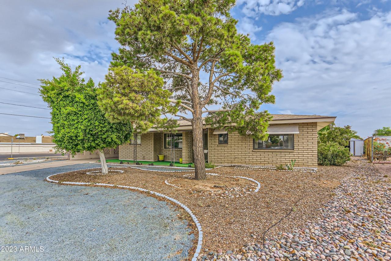 5202 E Decatur St., Mesa, AZ 85205