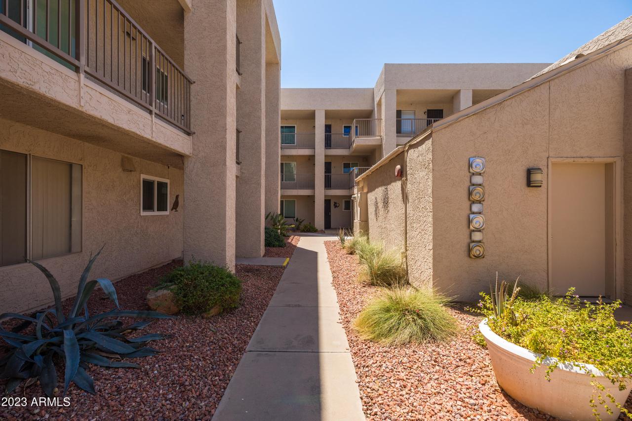 7474 E Earll Dr. #114, Scottsdale, AZ 85251