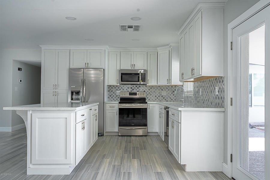 2415 E Del Rio Dr., Tempe, AZ 85282
