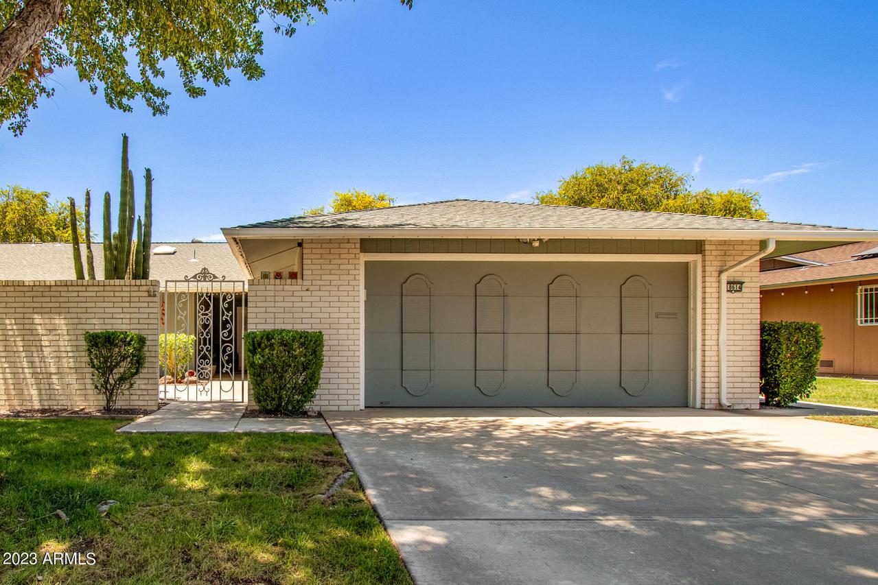 18614 N Conestoga Dr., Sun City, AZ 85373