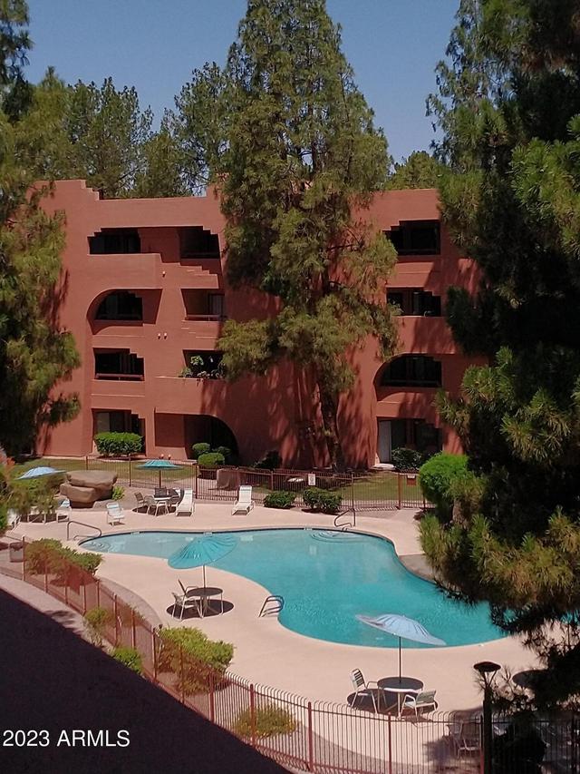 12212 N Paradise Village Pkwy. #404, Phoenix, AZ 85032