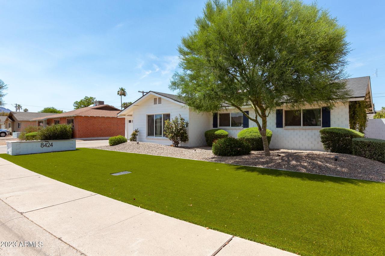 8424 E Rancho Vista Dr., Scottsdale, AZ 85251