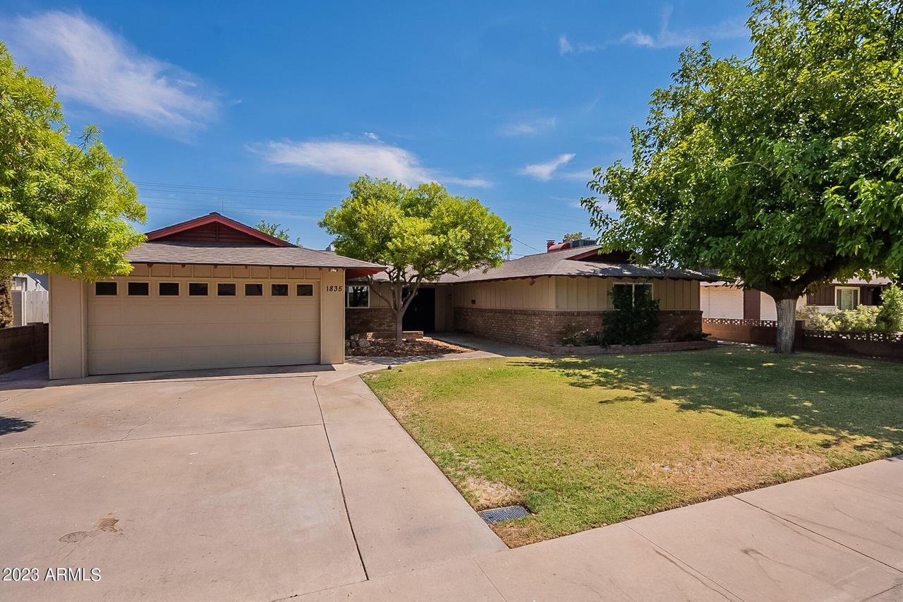 1835 E Concorda Dr., Tempe, AZ 85282