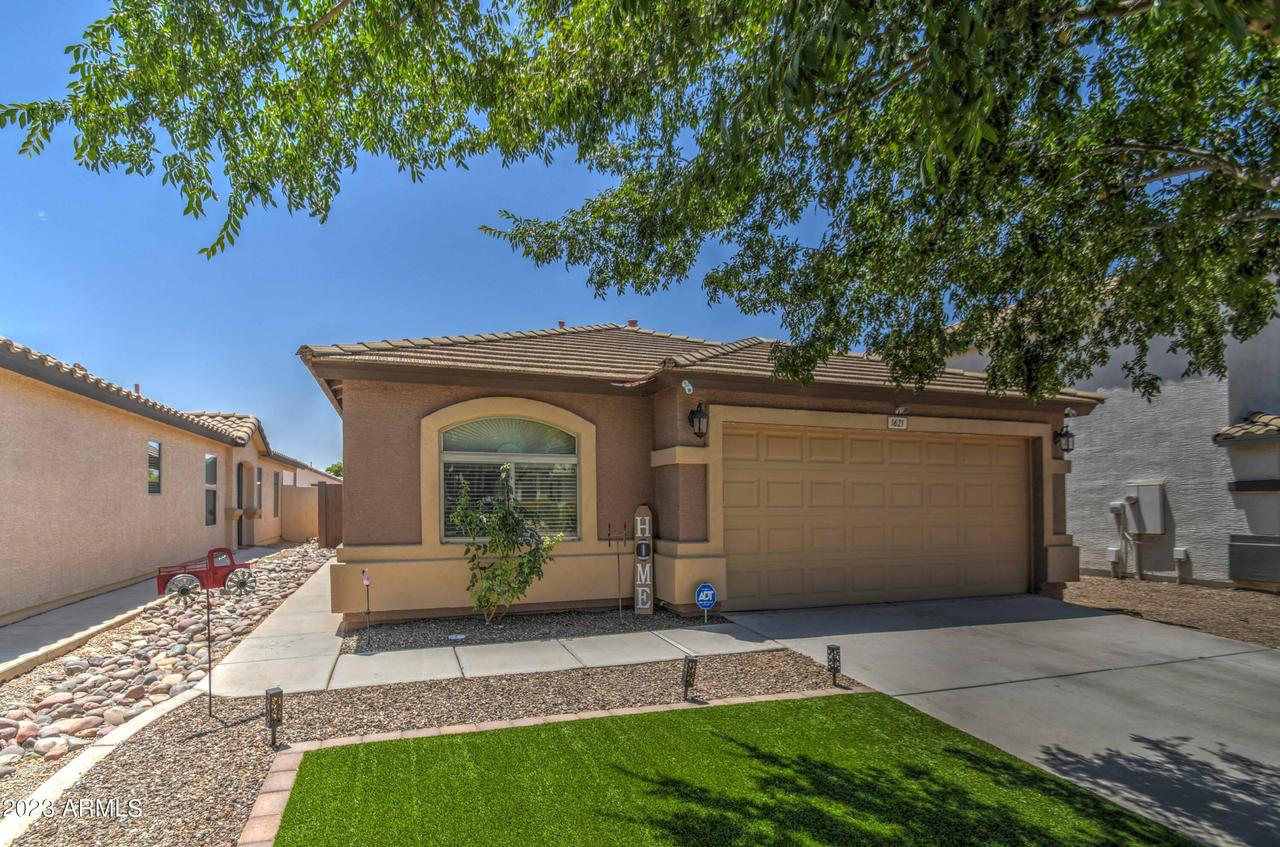 1621 E Jacob St., San Tan Valley, AZ 85140