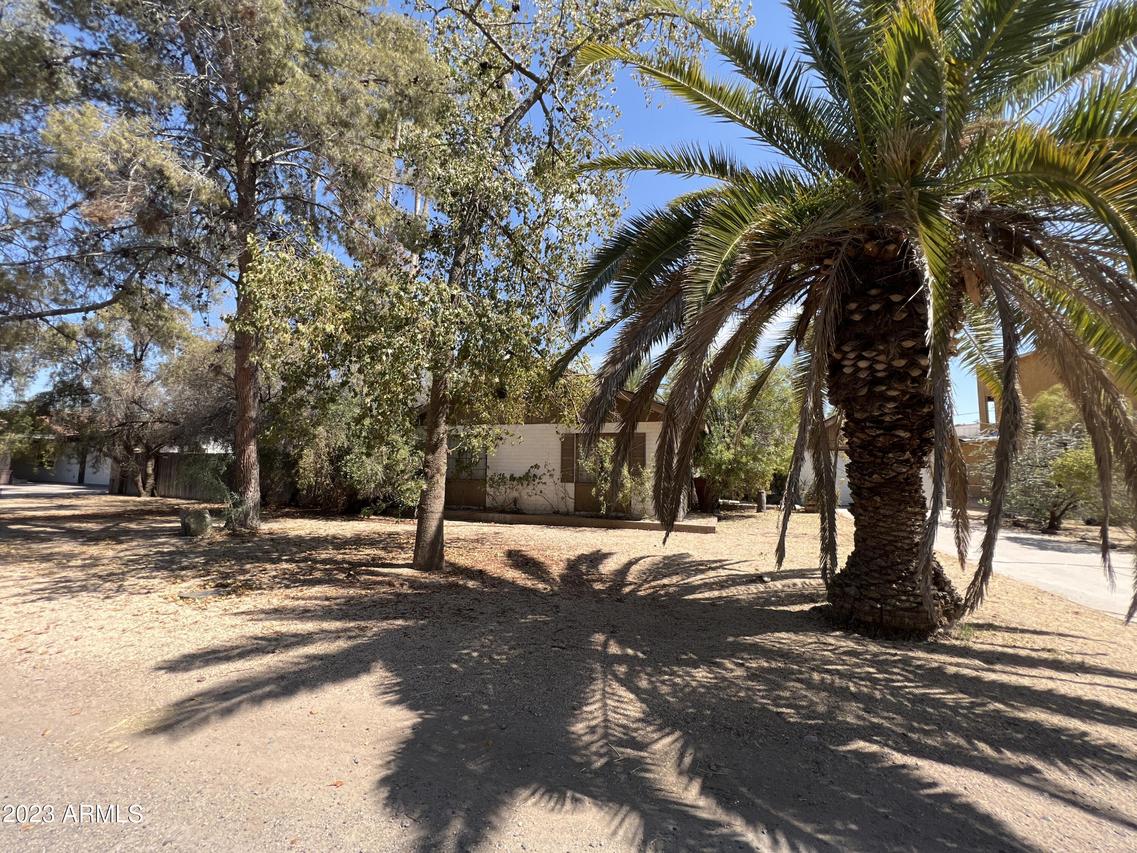 6045 E Carnation Cir., Phoenix, AZ 85018