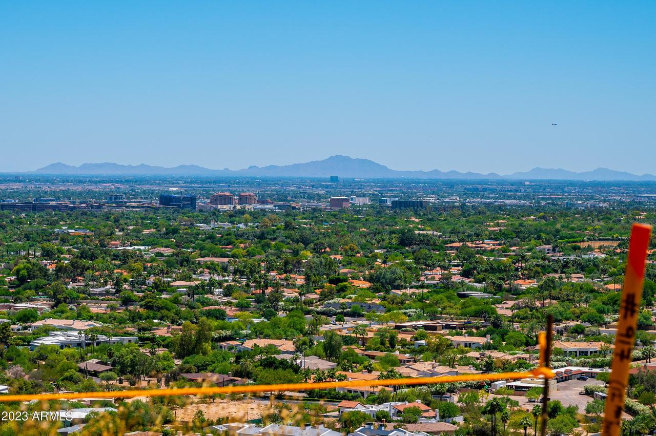 5712 E Glen Dr. #-, Paradise Valley, AZ 85253