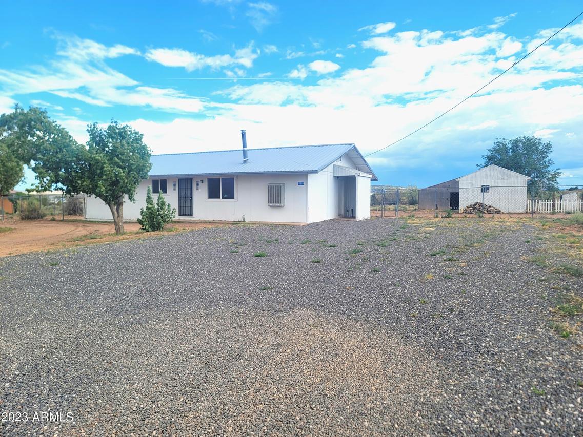 1700 W 27th Place South, St Johns, AZ 85936