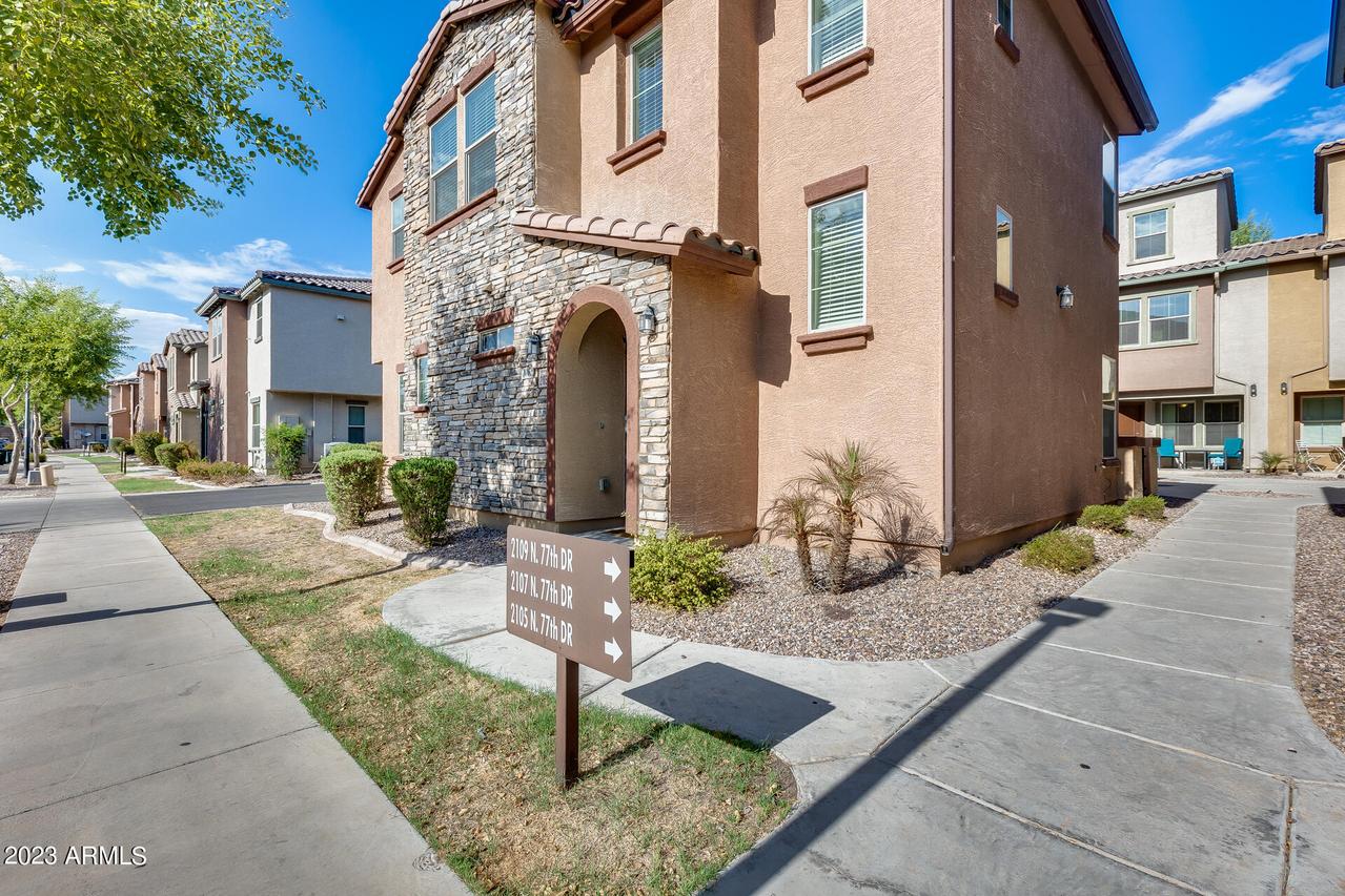 2109 N 77th Dr., Phoenix, AZ 85035