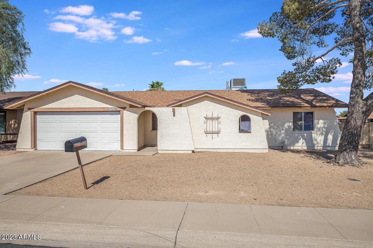 15239 N 53rd Dr., Glendale, AZ 85306