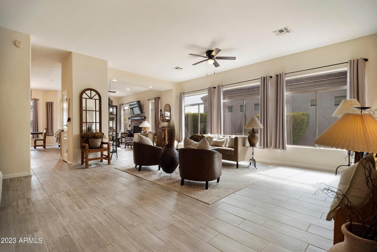 2224 E Fawn Dr., Phoenix, AZ 85042