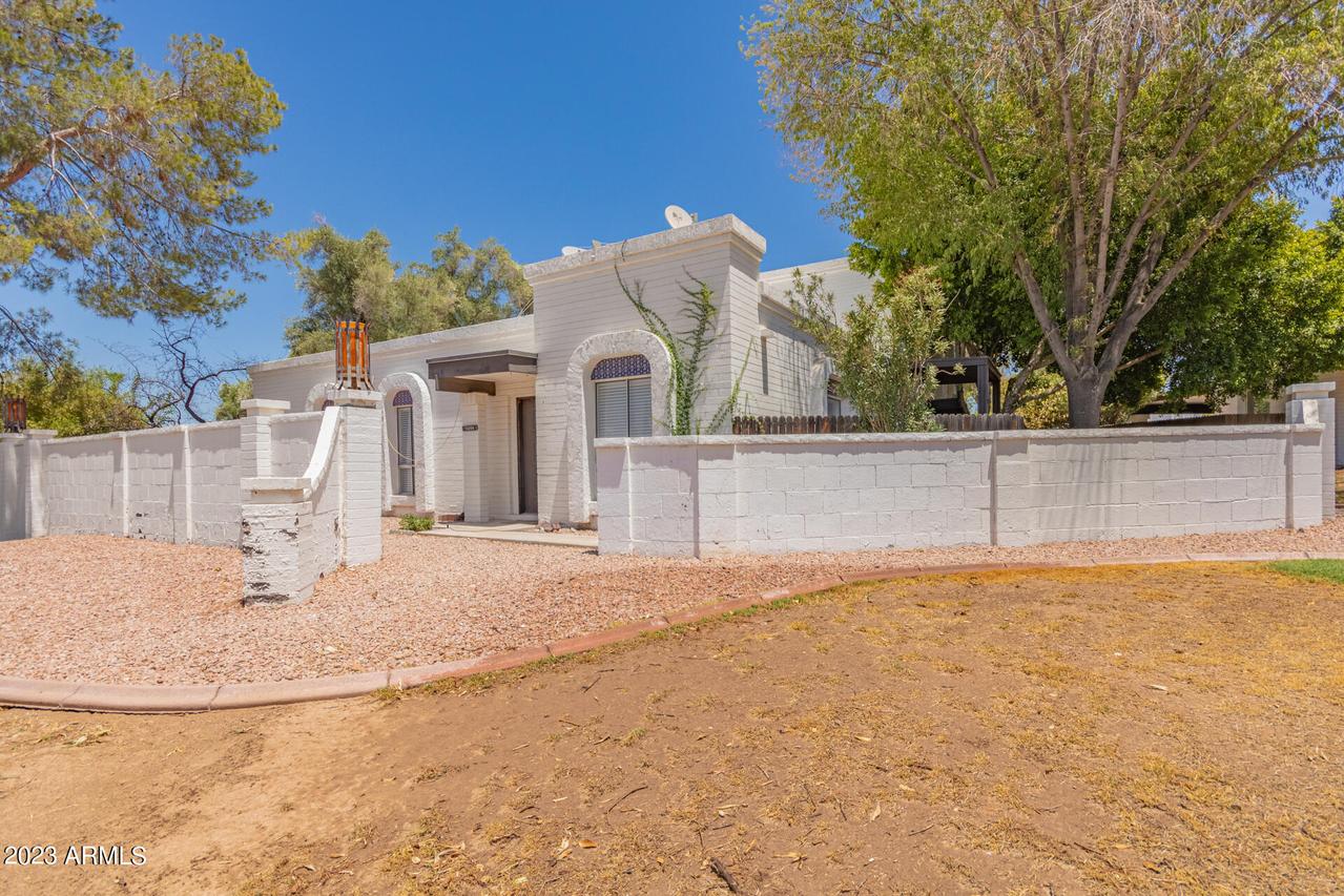 13208 N 3rd Pl., Phoenix, AZ 85022