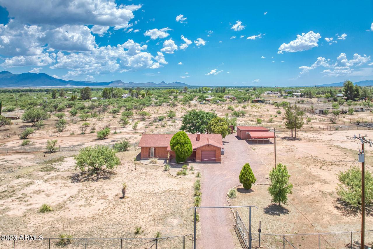 10616 E Waters Rd., Hereford, AZ 85615