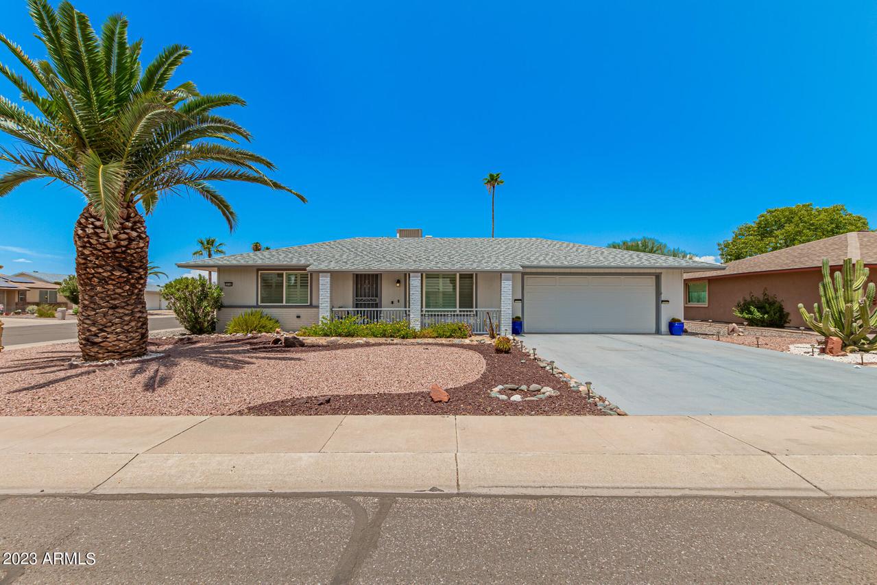 10146 W Sombrero Cir., Sun City, AZ 85373