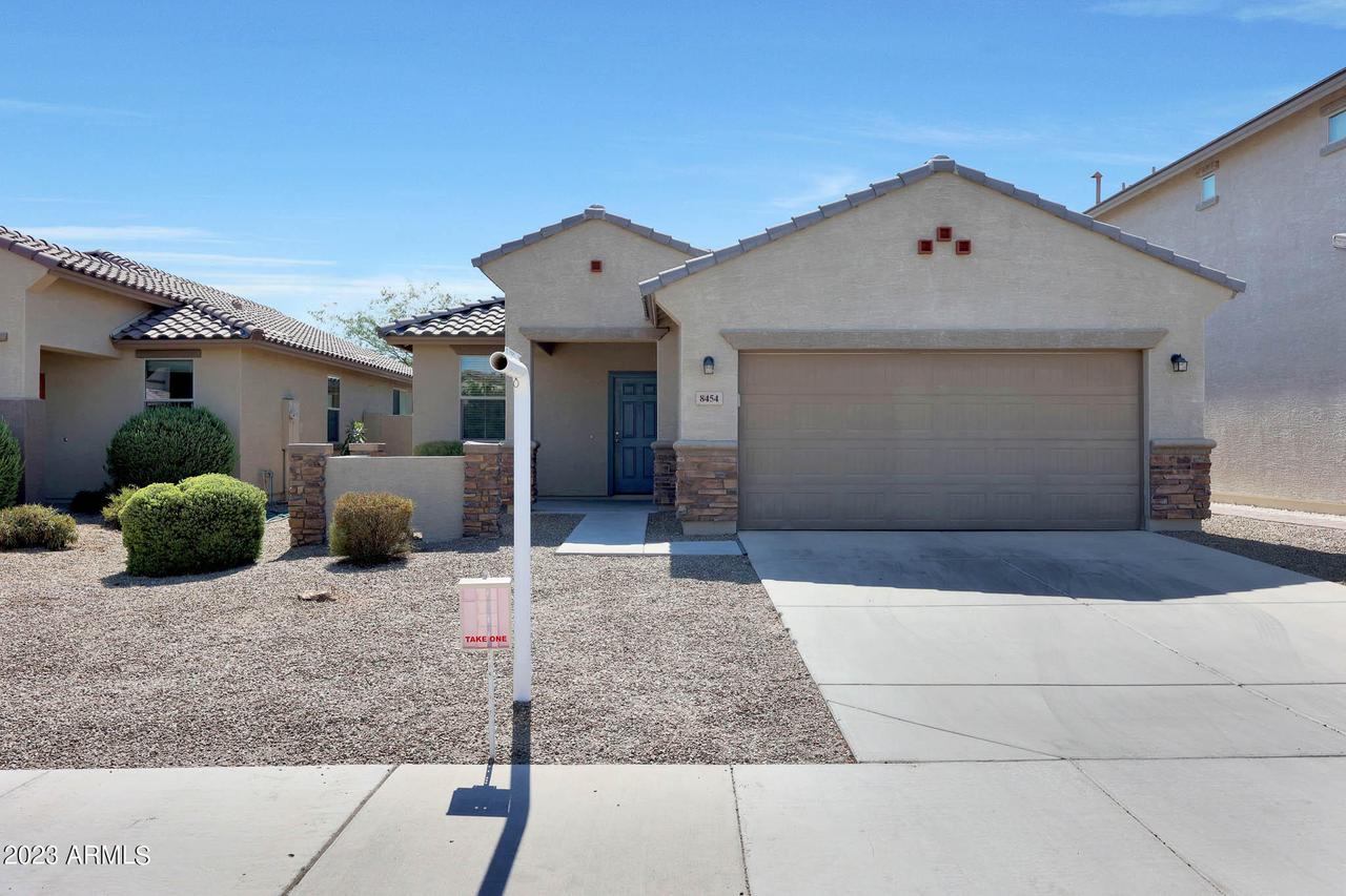 8454 N 61st Dr., Glendale, AZ 85302